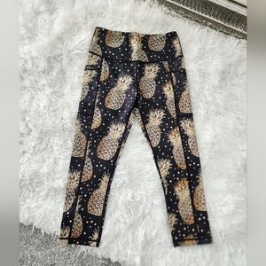 Constantly Varied Gear CVG FINEAPPLE Capri Leggings. Size xsmall. New without ta